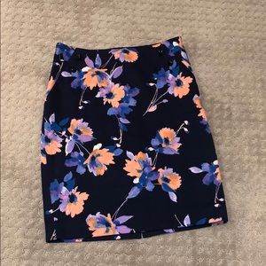 Limited floral pencil skirt (knee length) Size 6